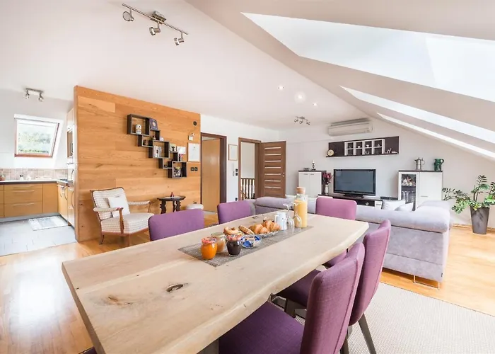 Old Pear Apartment