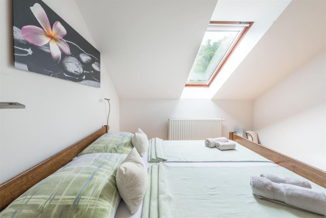 Old Pear Apartment